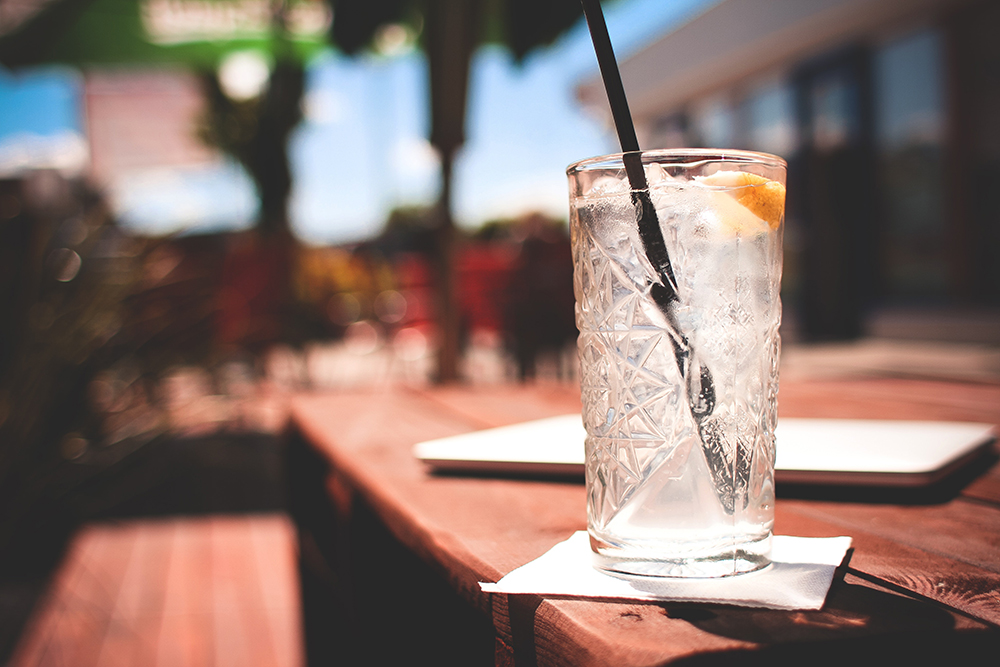 How to Handle Happy Hour as an Intern