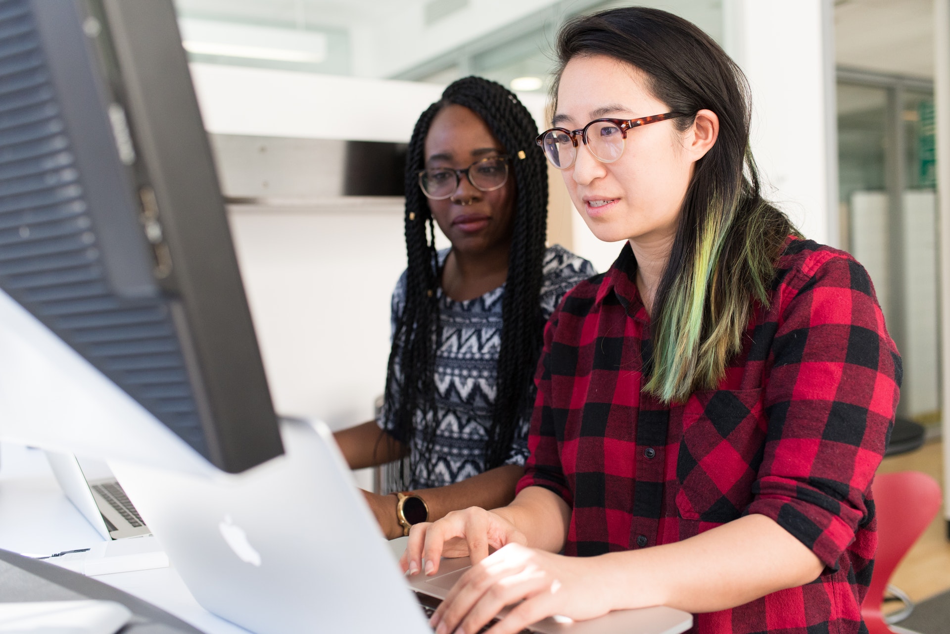 8 Coding Bootcamps and Organizations That Are Helping To Close The Diversity Gap In Tech