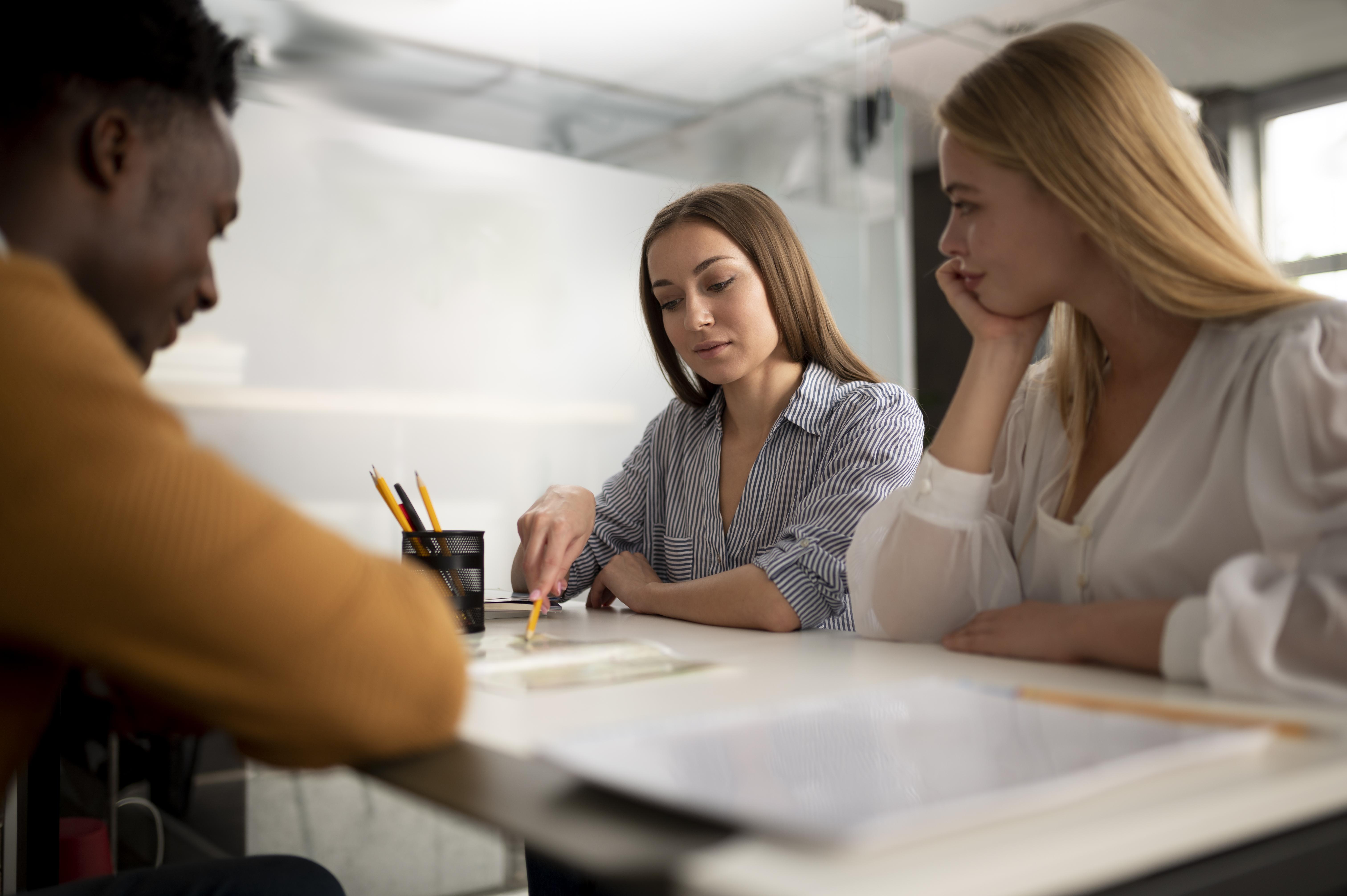 <span id="hs_cos_wrapper_name" class="hs_cos_wrapper hs_cos_wrapper_meta_field hs_cos_wrapper_type_text" style="" data-hs-cos-general-type="meta_field" data-hs-cos-type="text" >How to Land Your First Job After College in the Age of AI</span>
